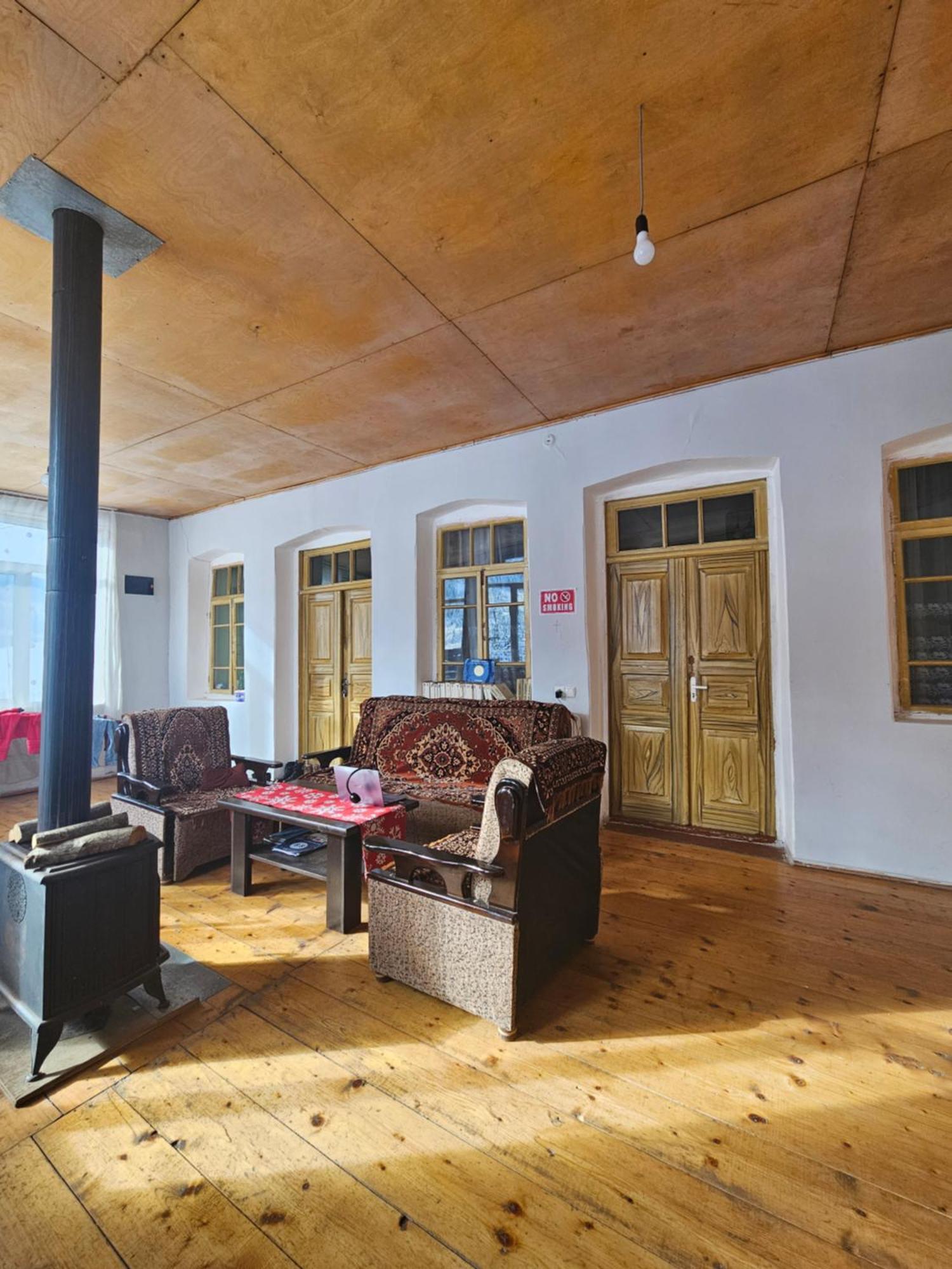 Guest House Ketevan Niguriani Mestia Exterior photo