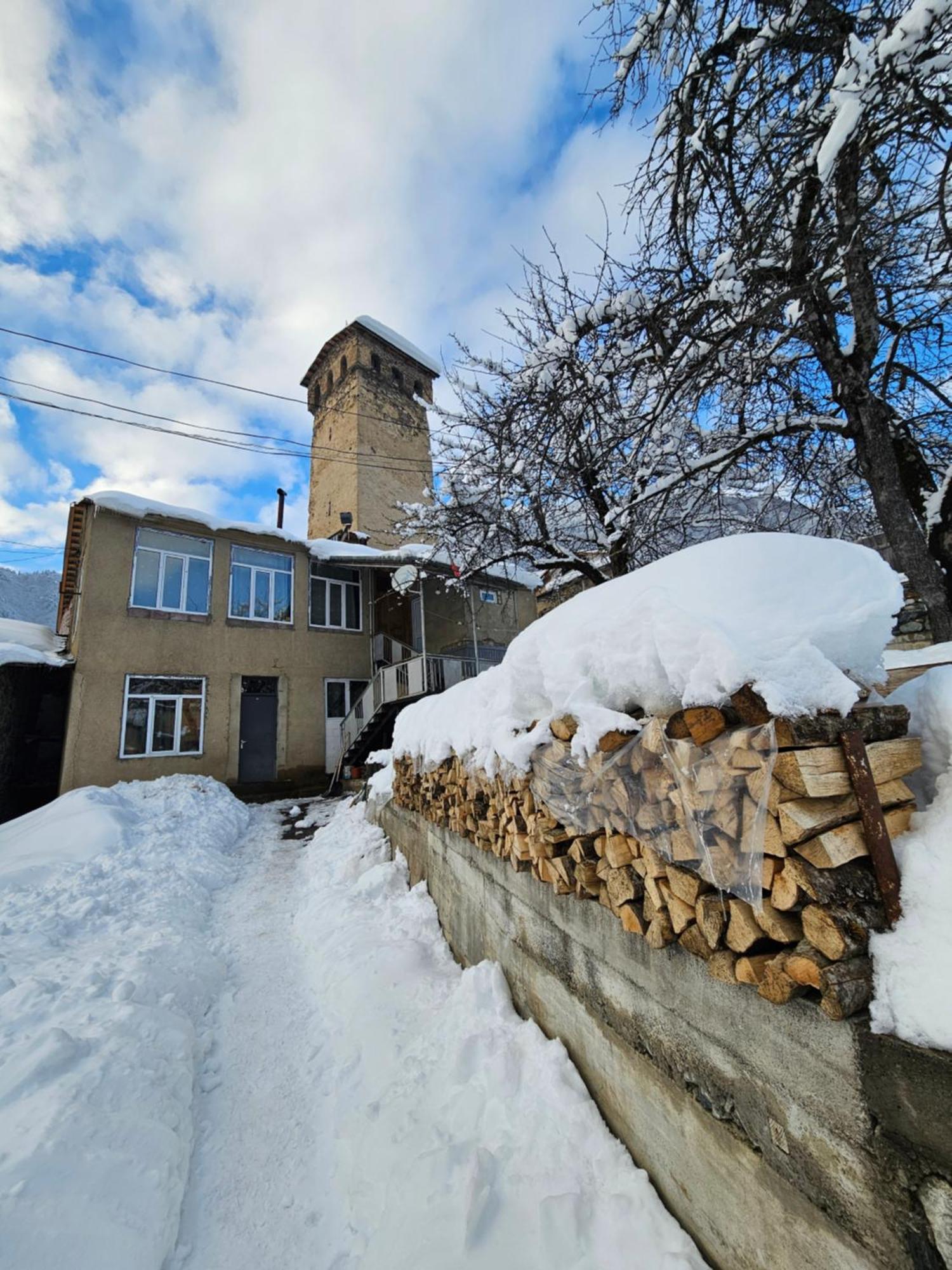 Guest House Ketevan Niguriani Mestia Exterior photo